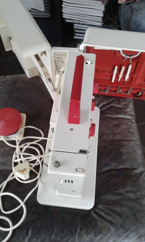 Rare Vintage Bernina Nova 900 Sewing Machine With Case Accessories Foot Control Switzerland