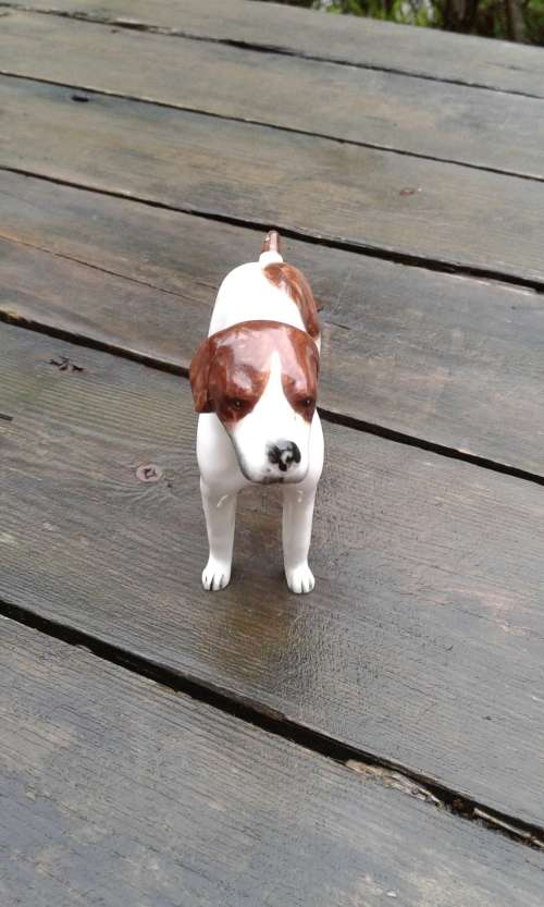 Vintage Porcelain Beagle Hunting Dog Figurine