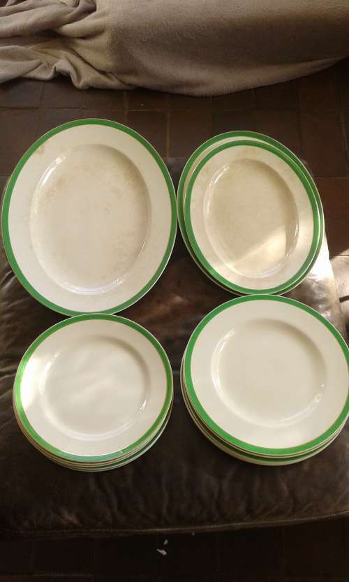 Queens Green Solianware Simpson`s Potteries Green Gold Rimmed Art Deco Dinner Set 13 Pieces