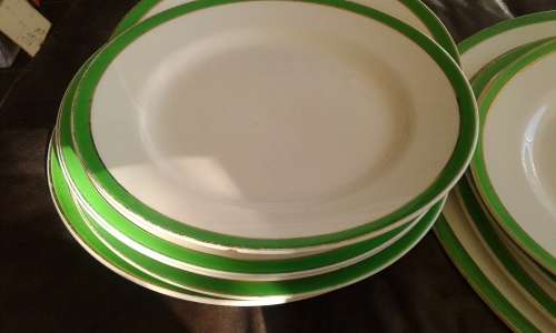 Queens Green Solianware Simpson`s Potteries Green Gold Rimmed Art Deco Dinner Set 13 Pieces