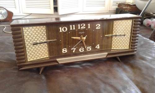 Rare Vintage Bakelite Japan Rhythm Alarm 2 Jewel Music Box Clock No.5119