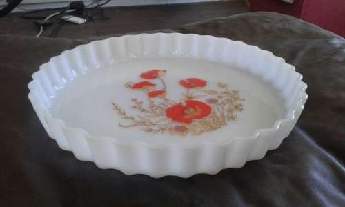 Vintage Mid Century Modern White Milk Glass Red Poppies Cake Form Mold