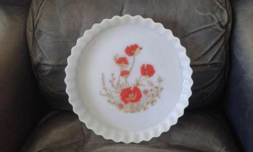 Vintage Mid Century Modern White Milk Glass Red Poppies Cake Form Mold
