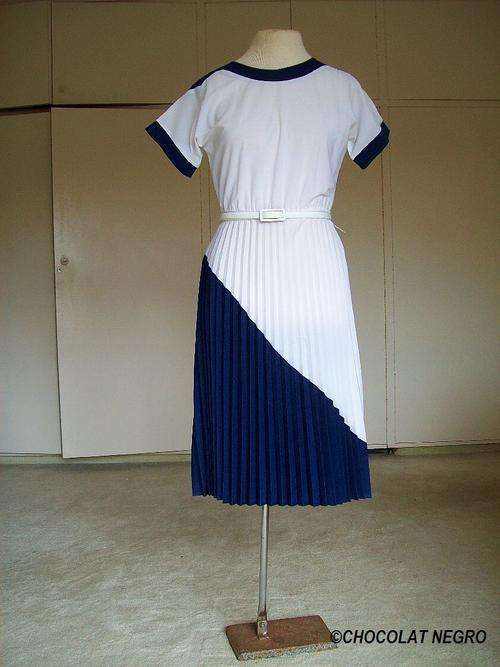 VERY SEXY 1960's NAVY STYLE TEA DRESS IN BLUE & WHITE WITH PLEADED SKIRT AND BELT