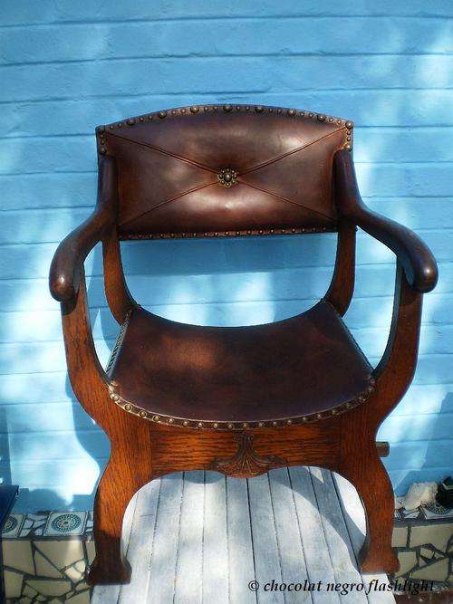 ANTIQUE TURN OF THE CENTURY LEATHER  CHAIR