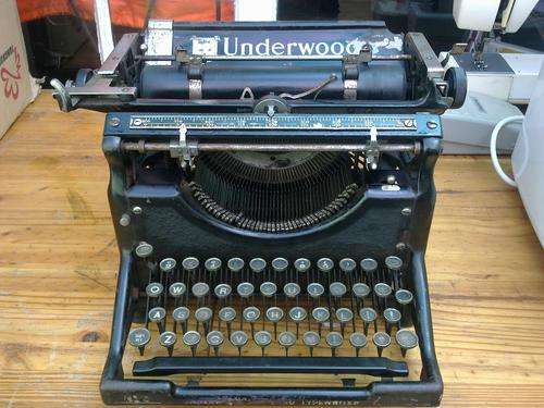 Old Underwood Typewriter in working condition
