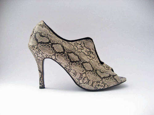 VIVARA Footwear - Charmaine Booties