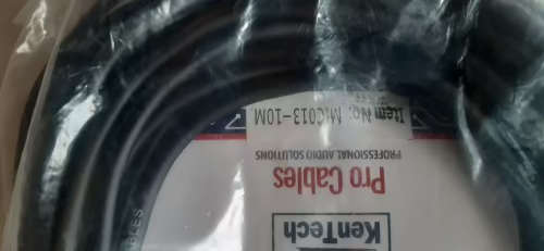 Bulk lots of computer accessories and a laptop battery