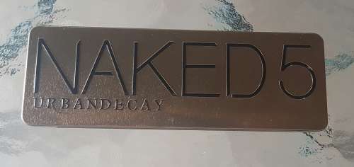 ***Amazing offer on Urban decay NAKED 5 eye shadow***