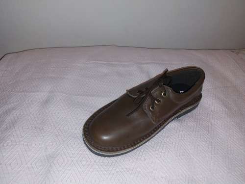 GENUINE LEATHER Womens Veldskoen/Vellie From `Tuskers`. [Size 6-BRAND NEW]
