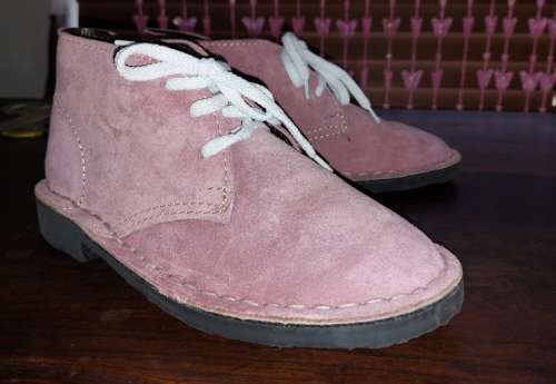 Genuine Leather Baby Pink Veldskoen / Vellie Size 5