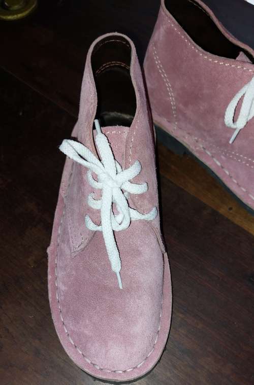 Genuine Leather Baby Pink Veldskoen / Vellie Size 5