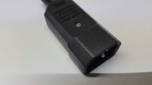 IEC MALE PLUG 220V