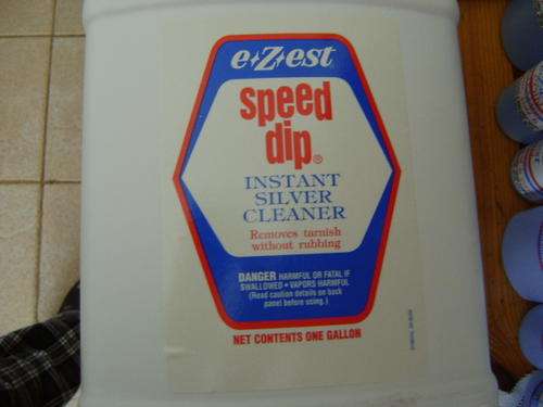 LOOK LOOK FIRST TIME EVER BARGAIN  1 GALLON - 3.85 LITER SPEEDDIP COIN,SILVER ,GOLD,COPPER CLEANER