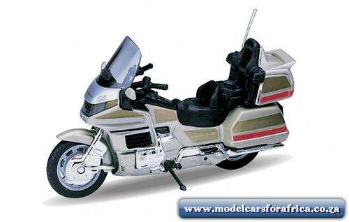 Welly 1:18 Honda Gold Wing Gold
