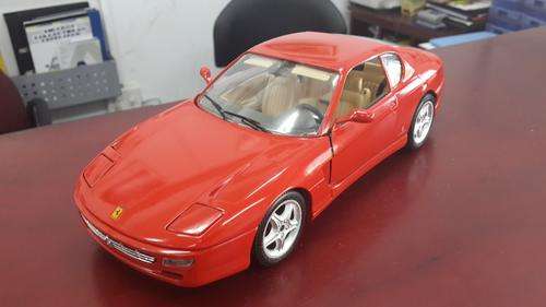 Burrago 1:18 Ferrari 456 GT   ( UNBOXED )