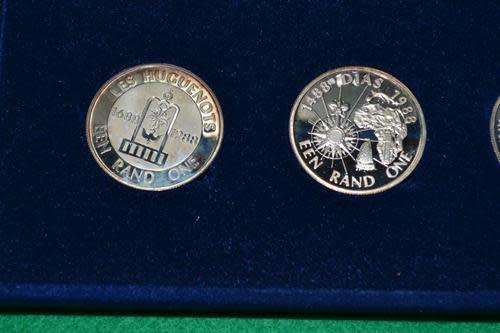 Rare 1988 silver R1 proof set of 3 coins (mintage: 3388)