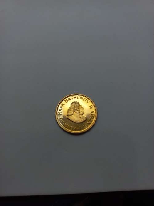 Gold R2 Coin