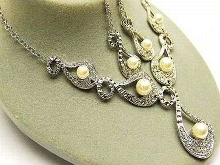 CREAM GLASS PEARLS AND AUSTRIAN CRYSTALS - NECKLACE SET