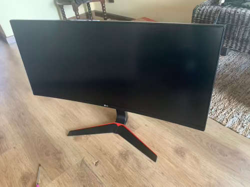 LG 34in ultrawide curved 144hz 2560 by 1080 IPS widescreen gaming monitor