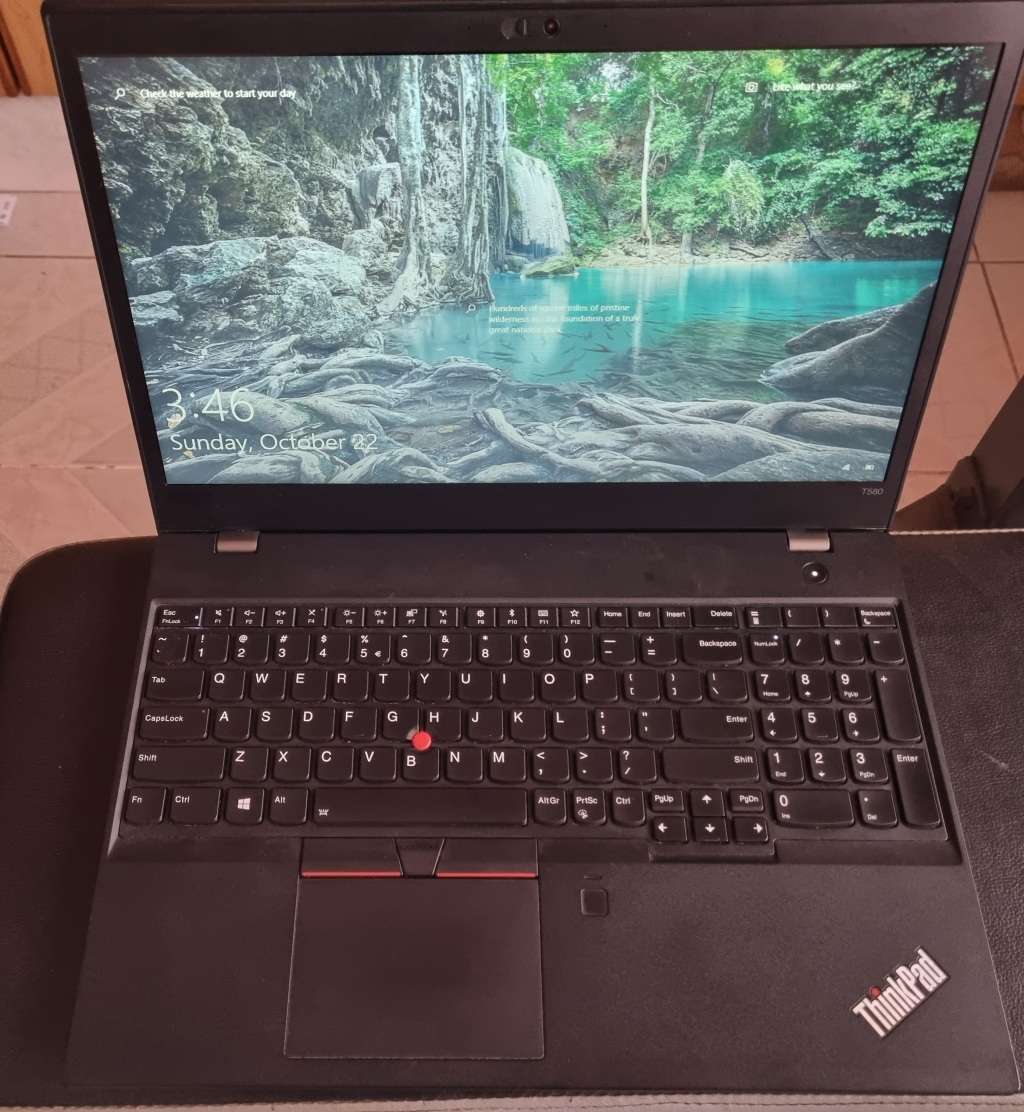 **EXCELLENT**LENOVO T580**8th GEN i5**12GB DDR4**256 SSD**