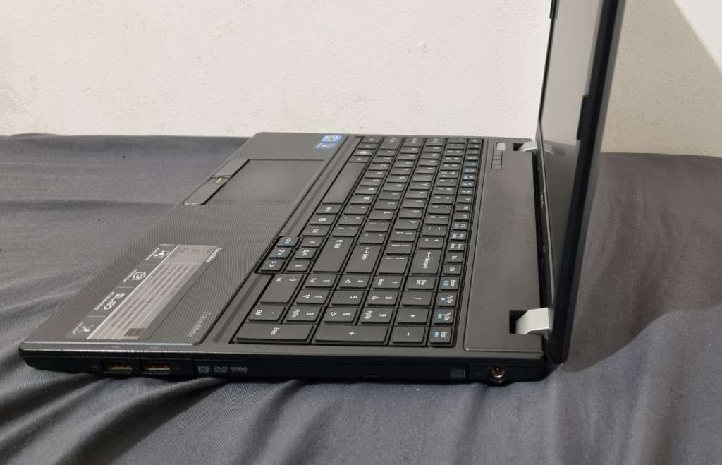 Acer travelmate 5760 i5, 8 gig ram 500gb hd