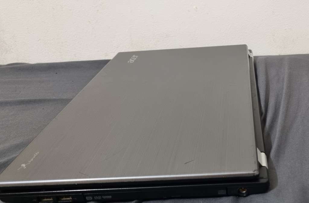 Acer travelmate 5760 i5, 8 gig ram 500gb hd