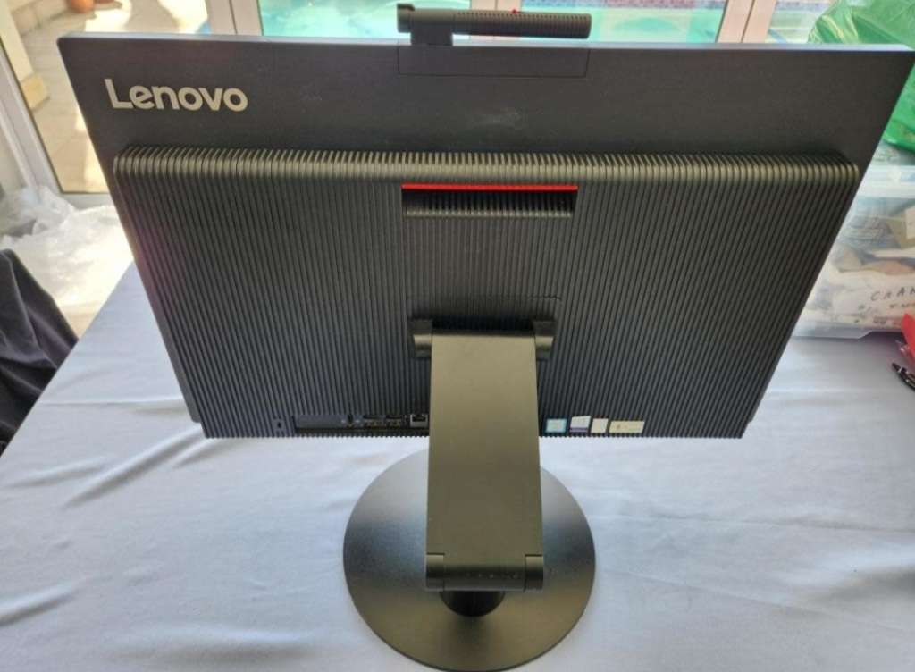 Lenovo ThinkCentre 23.8" M920z All-In-One i7-9700,16GB,256GB SSD - Windows 11 Pro