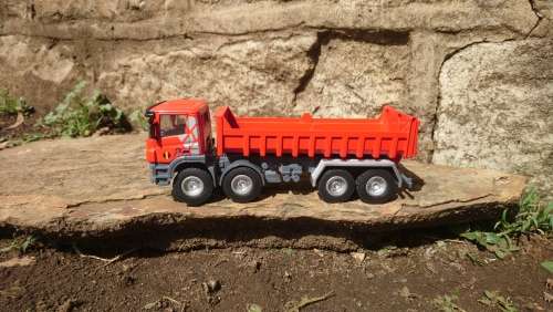 Hy Truck Scale Model