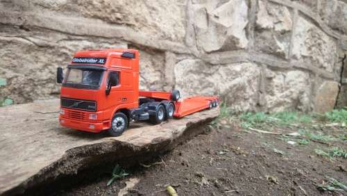 FH12 Globetrotter Scale Model