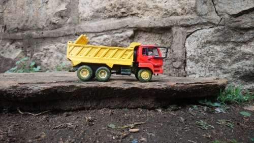 V8 340 Nissan Diesel tipper truck Scale Model