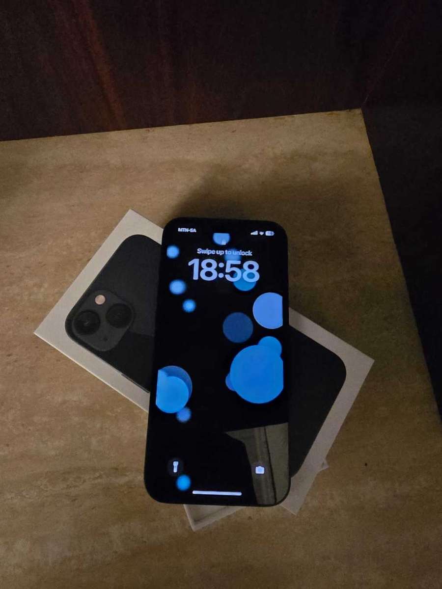 iPhone 13 128GB *LIKE NEW*