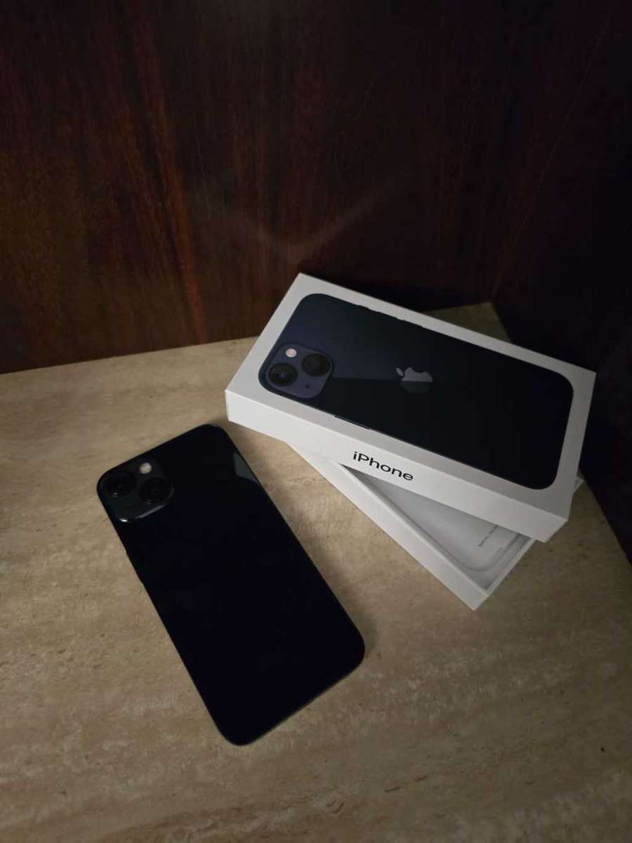 iPhone 13 128GB *LIKE NEW*