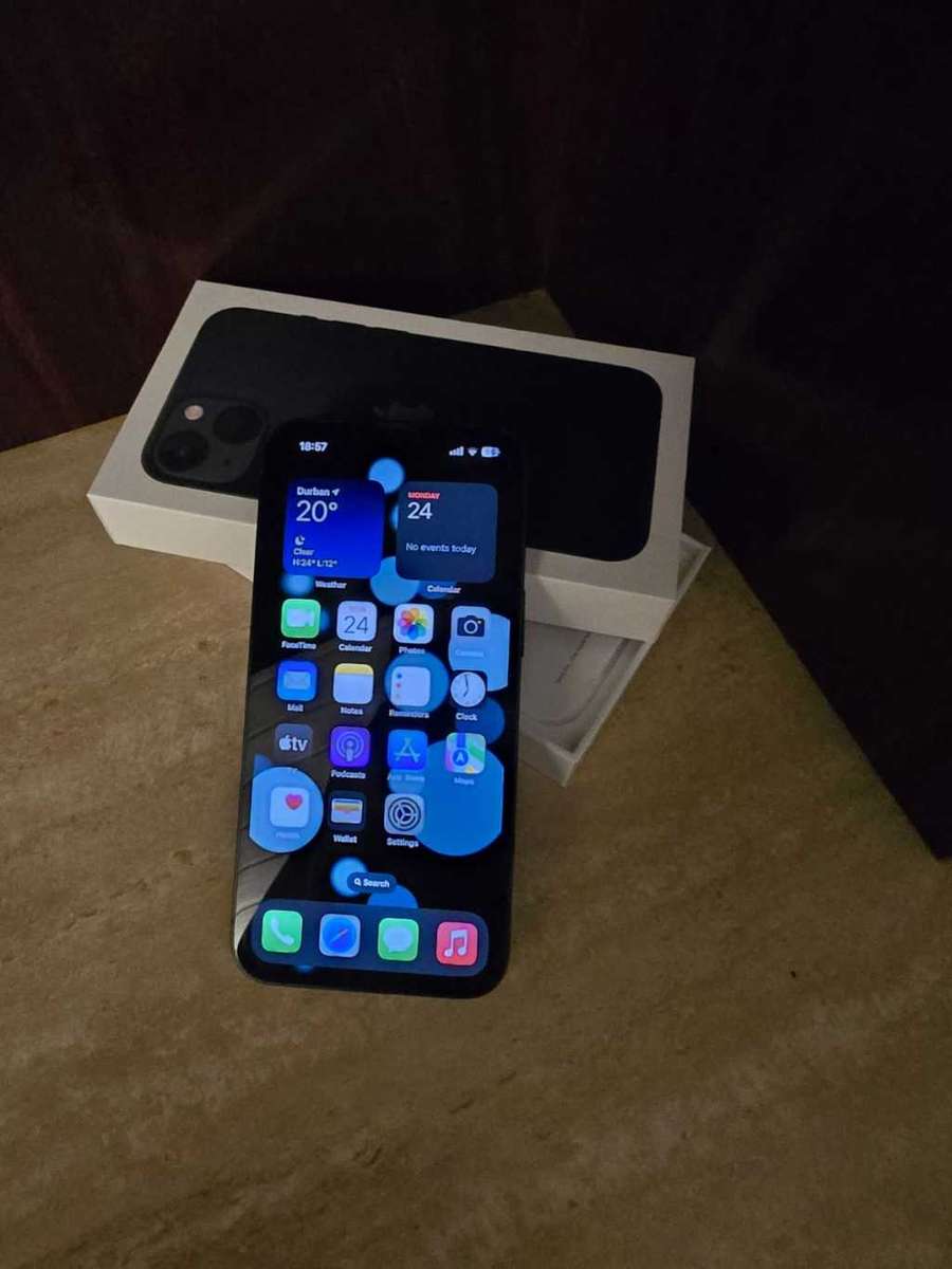 iPhone 13 128GB *LIKE NEW*