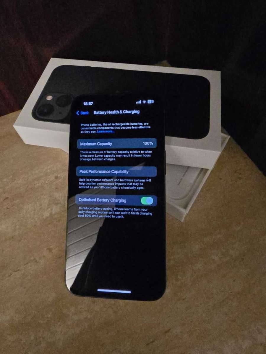 iPhone 13 128GB *LIKE NEW*