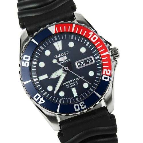 SEIKO 5 Sports Automatic(23 Jewels) Day/Date Gents Divers Watch(STUNNING WATCH-BETTER PRICE!!)