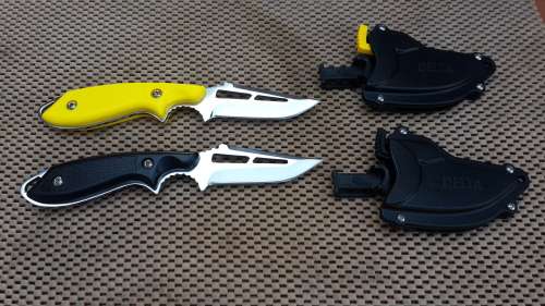 Delta Mini Max carry-on knife. Black or Yellow.