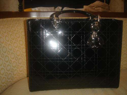 100% AUTHENTIC LADY DIOR HANDBAG, IN BLACK VERNIS- EXCELLENT CONDITION