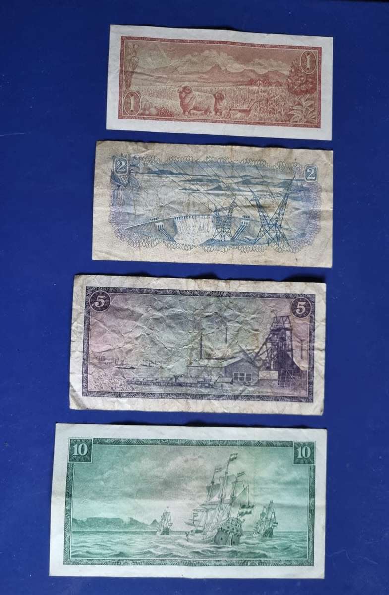 Old  Banknotes
