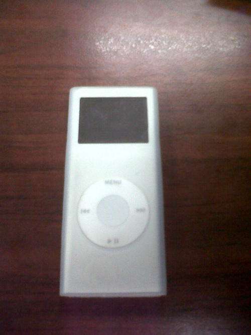 Apple I-pod Nano (2GB)