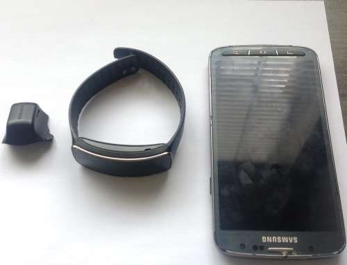 Samsung Galaxy S4 Active 16GB - Screen not responding - Great for Spares!