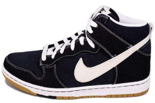 AUTHENTIC NIKE DUNK CMFT SIZE 8(SA)