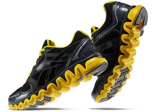 MENS AUTHENTIC REEBOK ZIGLITE DISTANCE  (SIZE 8 SA)