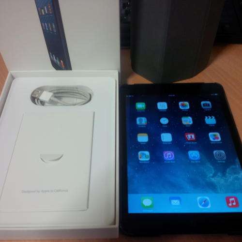 Apple iPad Mini 16GB WIFI 4G Black -- As new