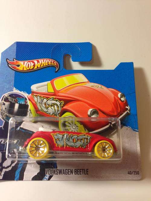 Hot Wheels Volkswagen Beetle 2013 Hot Wheels HW City Graffiti Rides (Mint on Card)