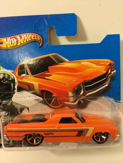 Hot Wheels 71 El Camino 2013 Hot Wheels HW Showroom Muscle Mania  - Mint on Short Card