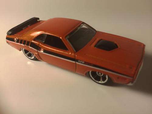 Hot Wheels - 71 Dodge Challenger - 2012 Mopar Mania