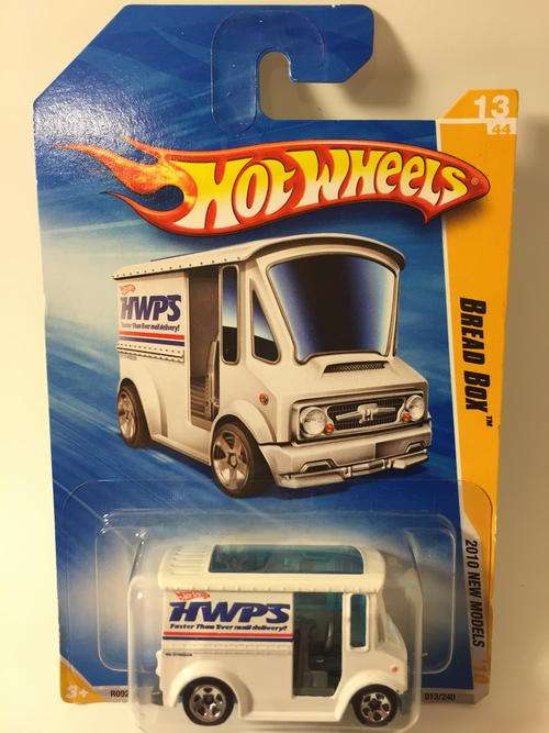 Hot Wheels- Bread Box - 2010 HW Premiere - White - Long Card