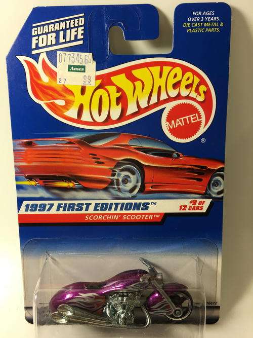 Hot Wheels - Scorchin Scooter - 1997 First Editions #9  - Purple - Long Card