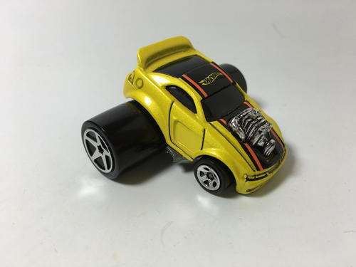 Hot Wheels-Fatbax Mustang GT 2004-2004 Mainline  First Editions-Yellow-Loose-